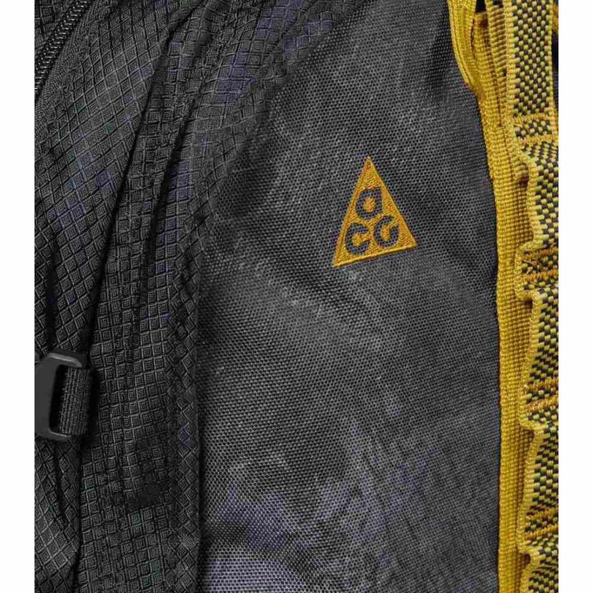 即出荷】 NIKE ACG リュック&ポーチ2点セット売り - NIKE ...