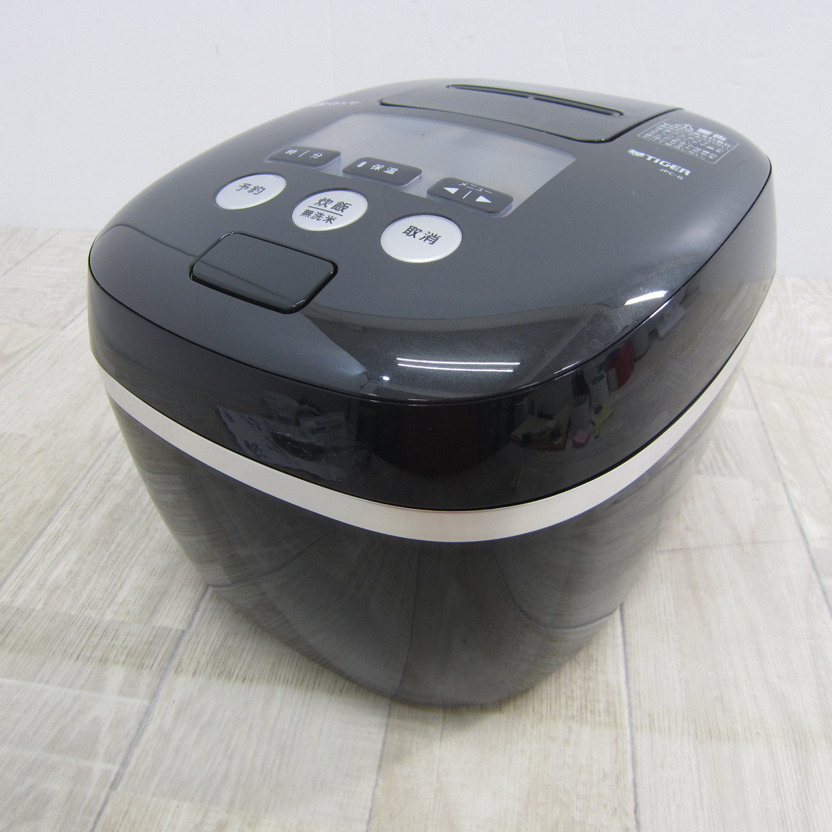 PS01001【未使用】タイガー魔法瓶(TIGER) 炊飯器 5.5合 圧力IH 土鍋コーティング 極うま機能付き 炊きたて モスブラック JPC-G100KM 
