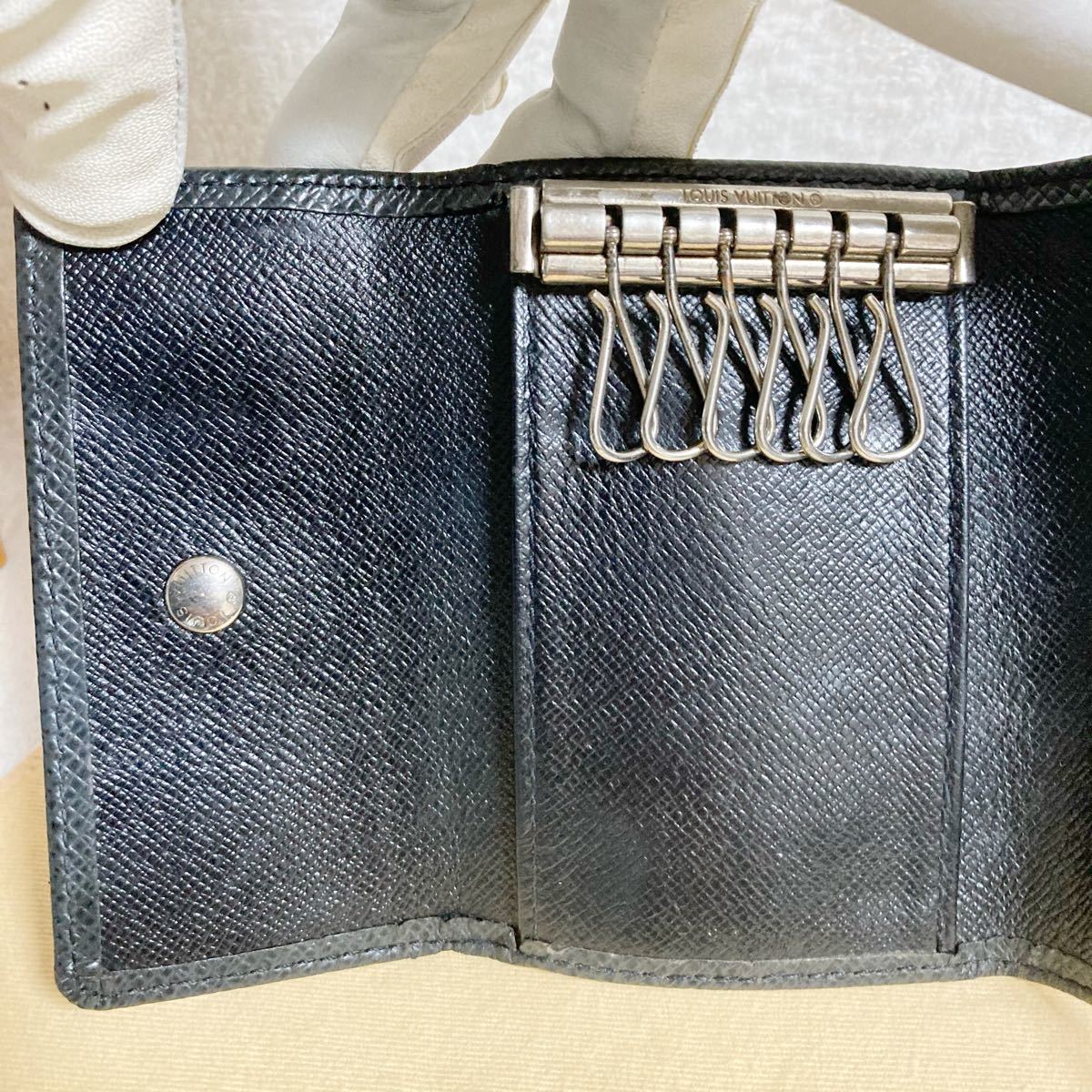 美品 LOUIS VUITTON ルイヴィトン キーケース ノワール ルイヴィトン