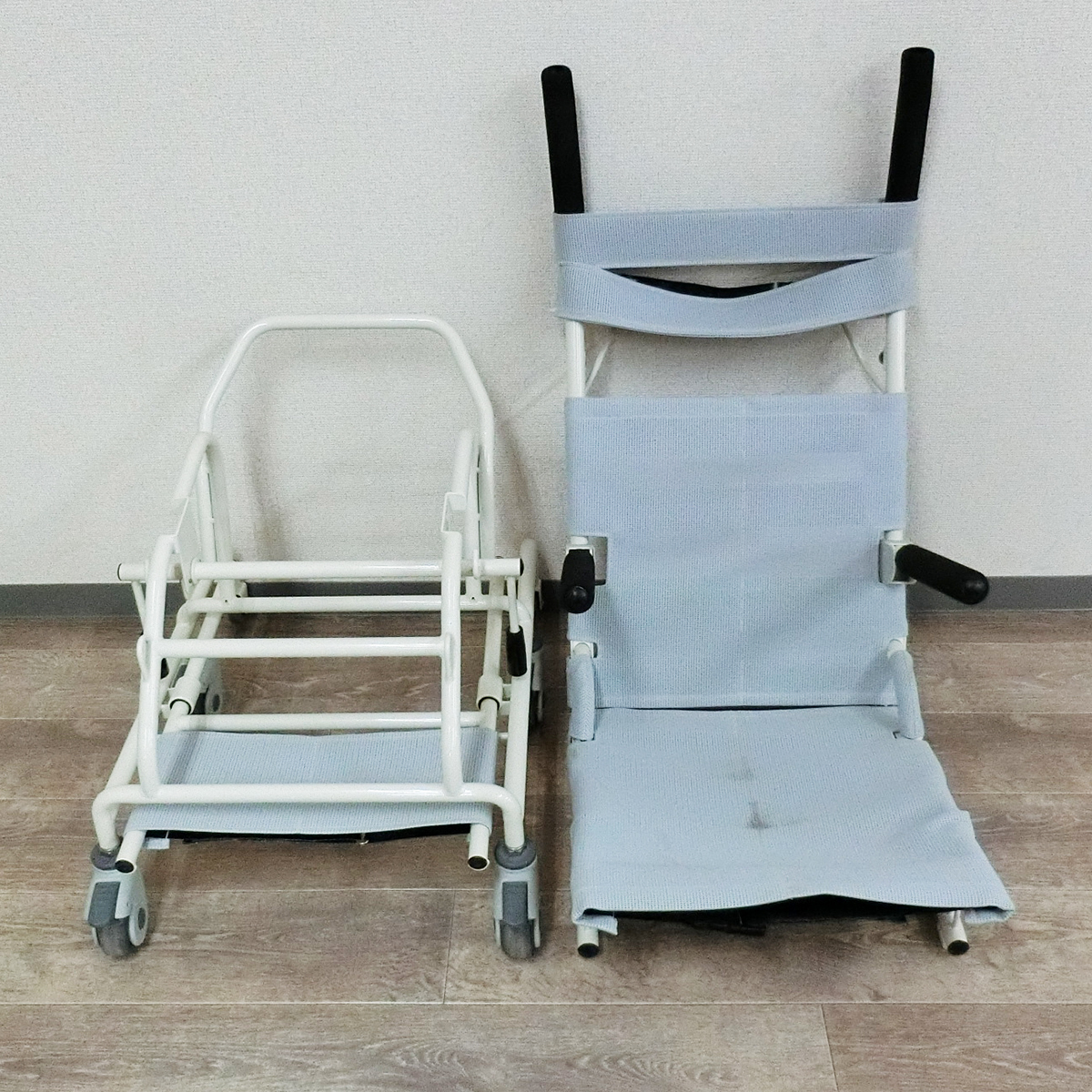 Yahoo!オークション - シャワー車椅子 安楽キャリー Bタイプ Yahoo!オークション - シャワー車椅子 安楽キャリー Bタイプ
