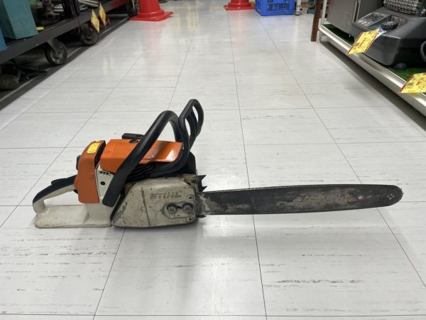 【愛知東海店】CB472【10000円スタート売切り!】STIHL エンジンチェーンソー MS240 ★ スチール チェーンソー 軽量 切断 ★ 3