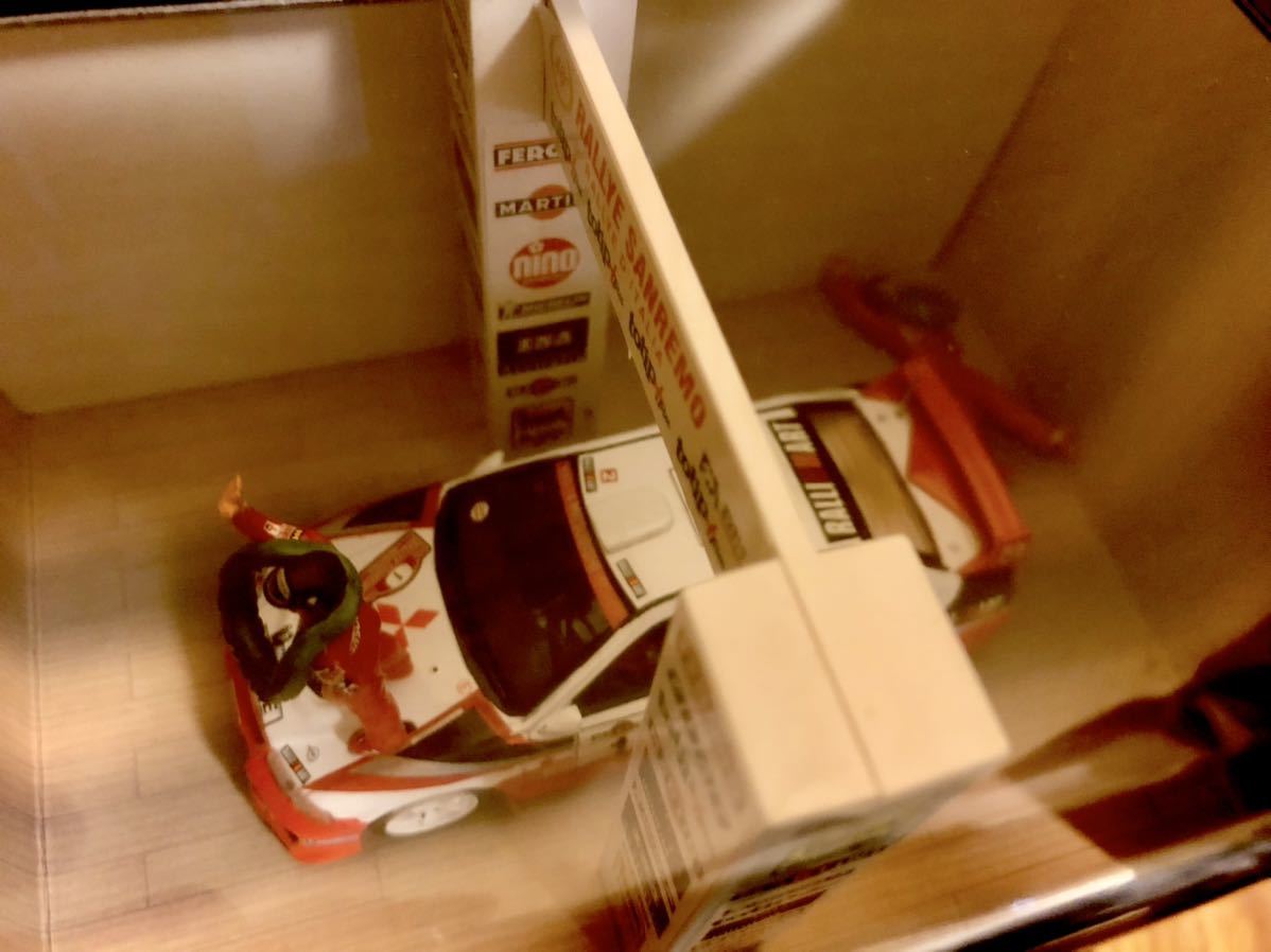 1998 WRCラリー世界選手権総合優勝記念ミニカー マキネン 1998 WRCラリー世界選手権総合優勝記念ミニカー マキネン