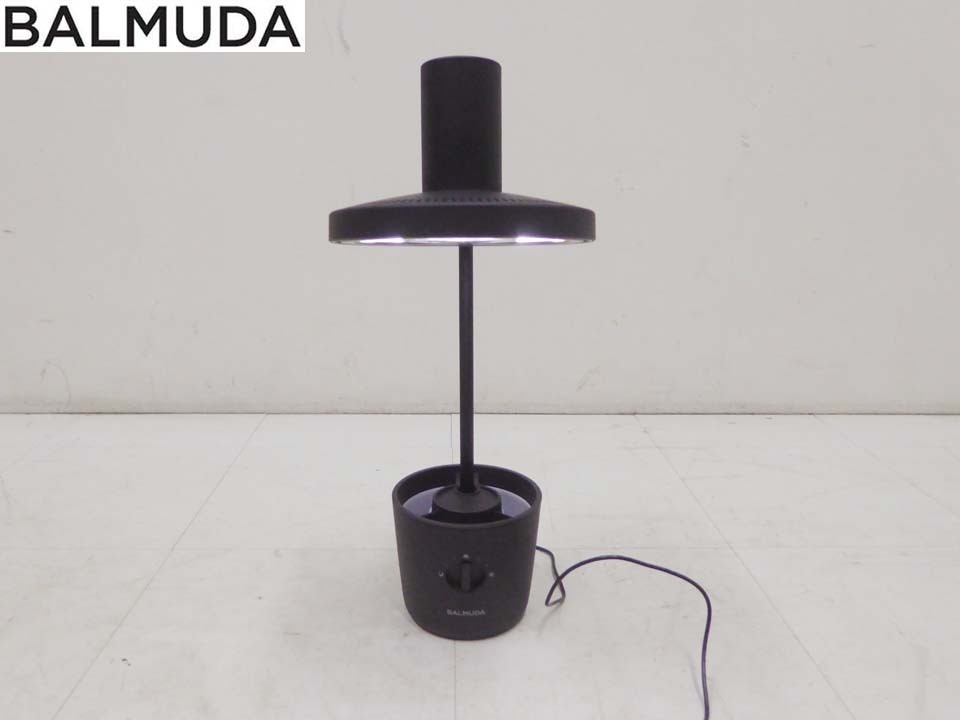 美品□BALMUDA バルミューダ□2018年製 太陽光LEDデスクライト The