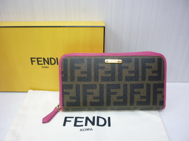 新素材新作 8M0299 長財布 ラウンドジップ ズッカ柄 フェンディ FENDI