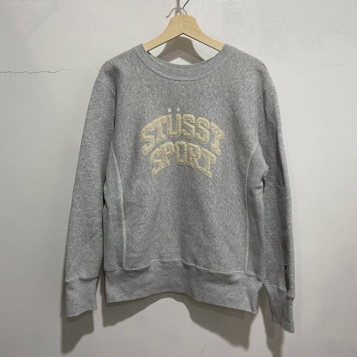 ☆送料無料☆STUSSYxCHAMPION☆リバースウィーブ☆スウェット☆リバース☆単色☆メンズM☆A22_画像1