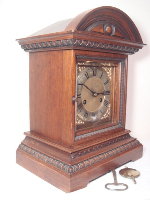 1800年後期のドイツ ユンハンス製のクォーターチャイム マントルクロックです。 振り子式の 手巻き置き時計 可動品です。_画像3