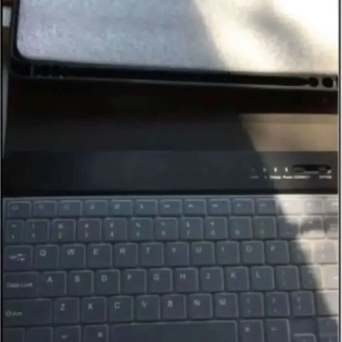 iPad 10.2 キーボードケース 着脱式 スマートキーボード ペンホルダー付き スタンド機能 多角度調整第7世代 