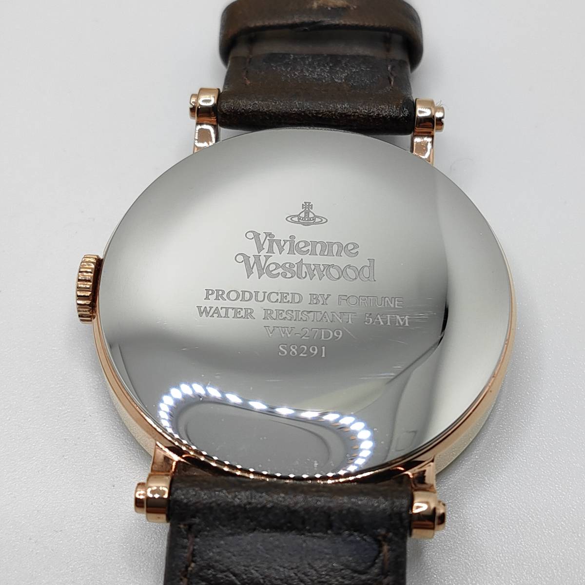 Vivienne Westwood　ヴィヴィアンウエストウッド　レディース腕時計　革ベルト　上品　新品電池　レザートリートメント済み