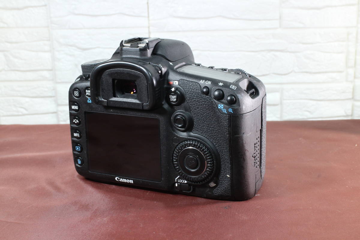 ジャンク Canon EOS 7D ボディ aps-c機フラッグシップ