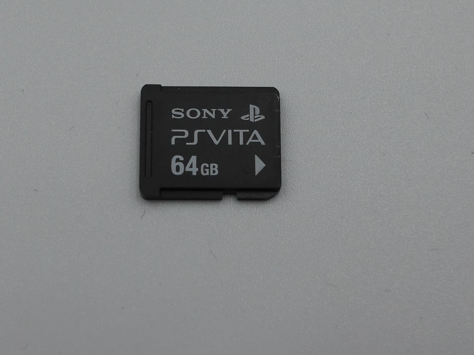 送料込み PSvita用メモリーカード 64GB フォーマット済 PCH-Z641 www
