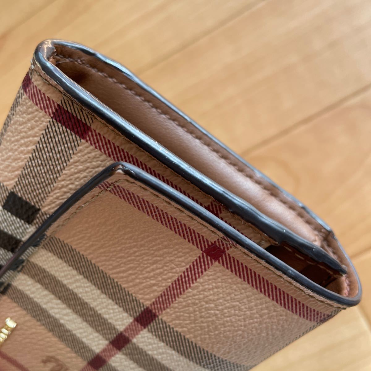 バーバリー長財布 美品 即購入優先 男女問わず使用可能 激レア
