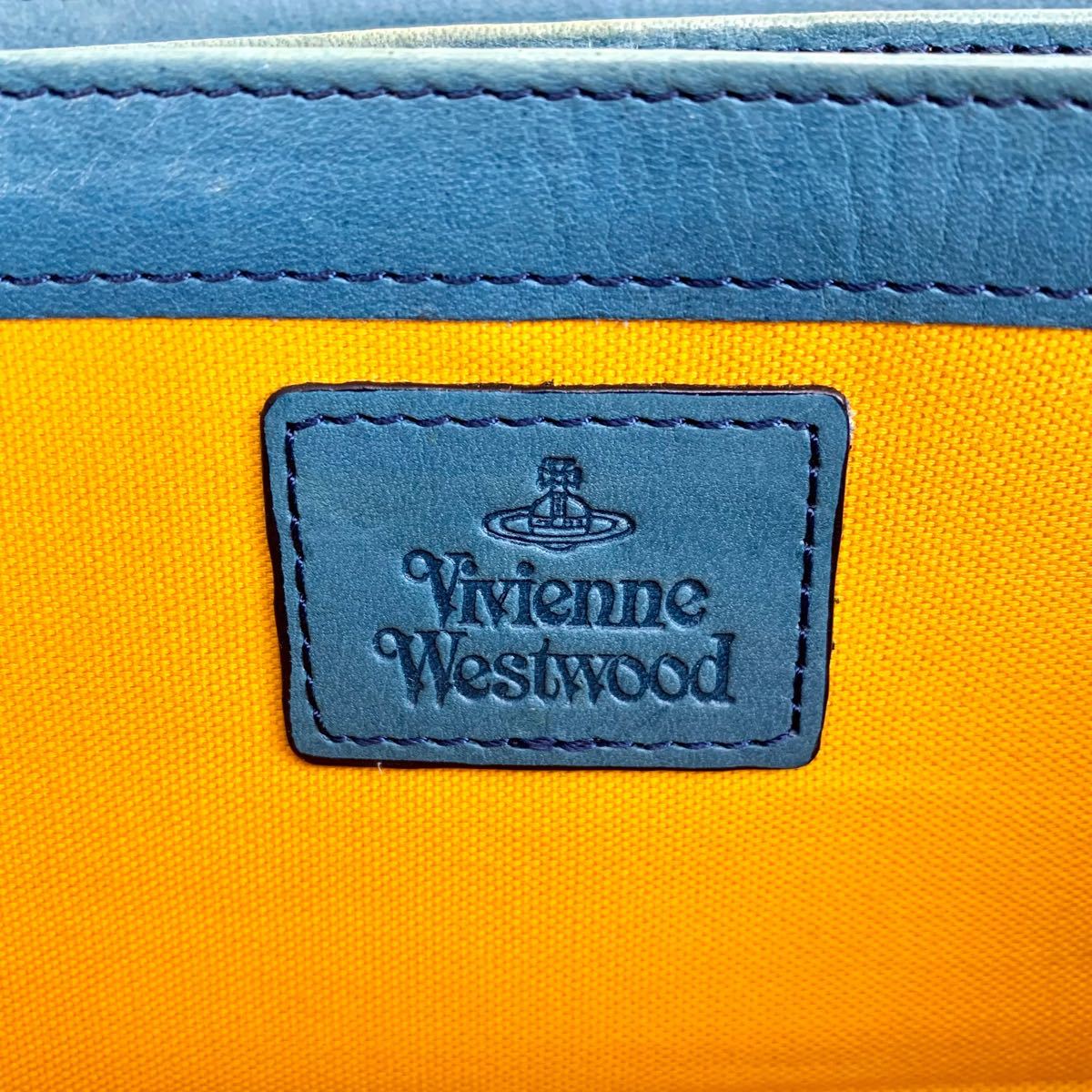 【美品】Vivienne Westwood ヴィヴィアンウエストウッド 長財布 ラウンドジップ オーブ クロコ型押し ホワイト