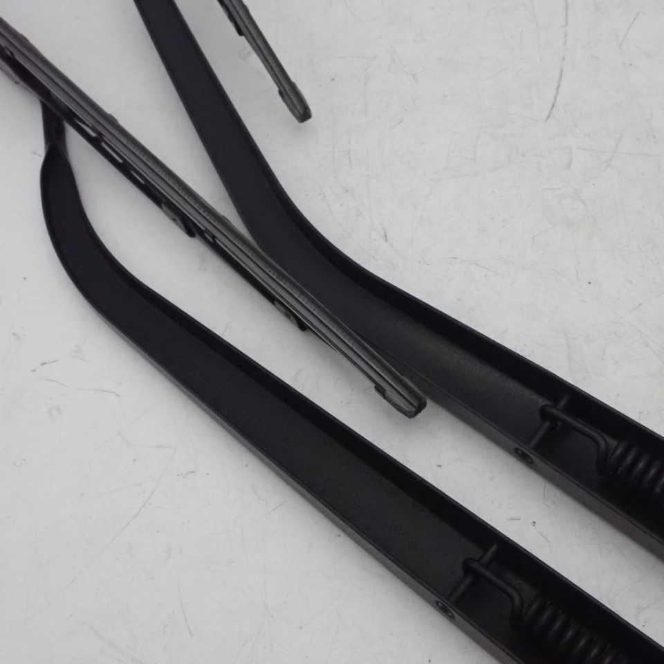 平成19年 ブルーバードシルフィ KG11 純正 フロント ワイパーアーム 左右セット 中古 即決