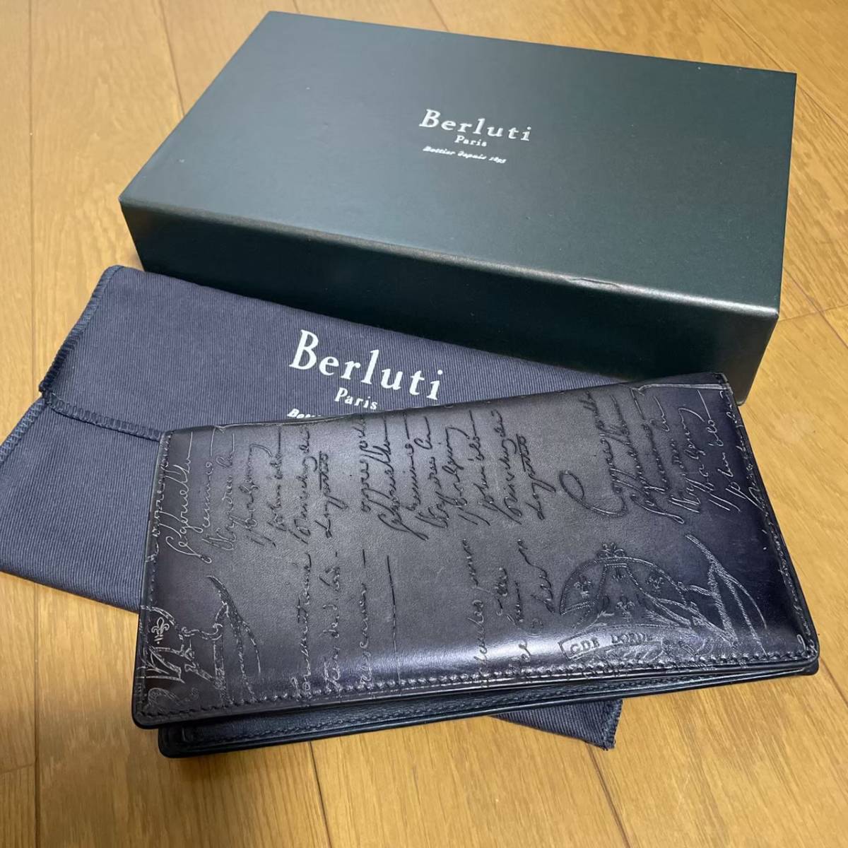 上品な ベルルッティ 長財布 新品同様 正規品 エベネ 長財布 - www ...