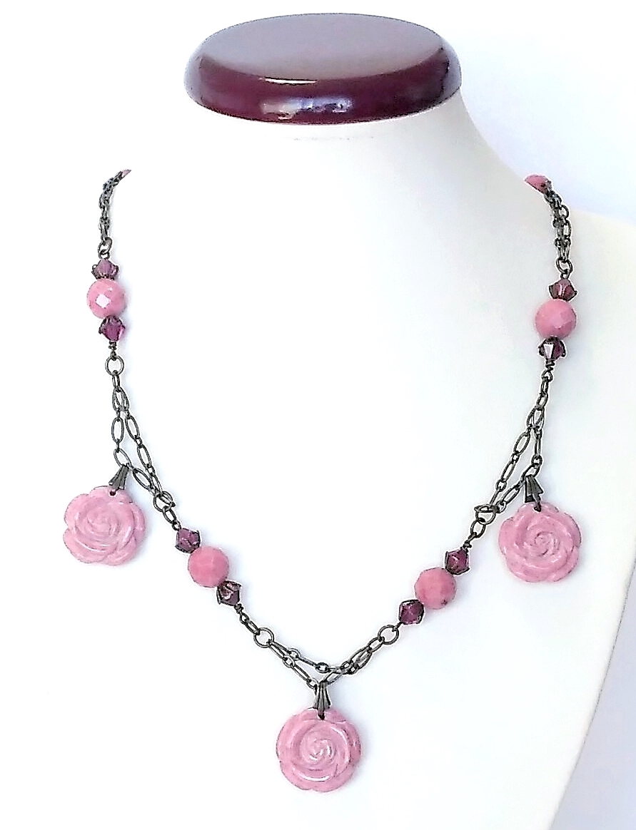 ★ハンドメイド1点もの★花型ロードナイト・スワロフスキーのアンティークネックレス