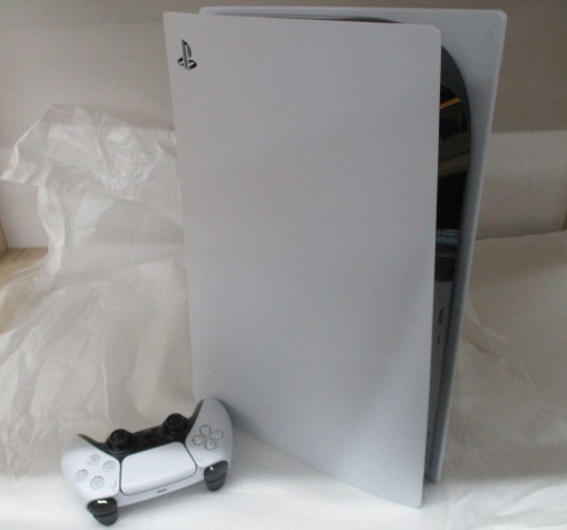 G546 PlayStation 5(CFI-1100A01) SONY プレイステーション5 ドライブ付き 本体 PS5 ★中古/未使用に近い美品です/動作確認済み★_画像3
