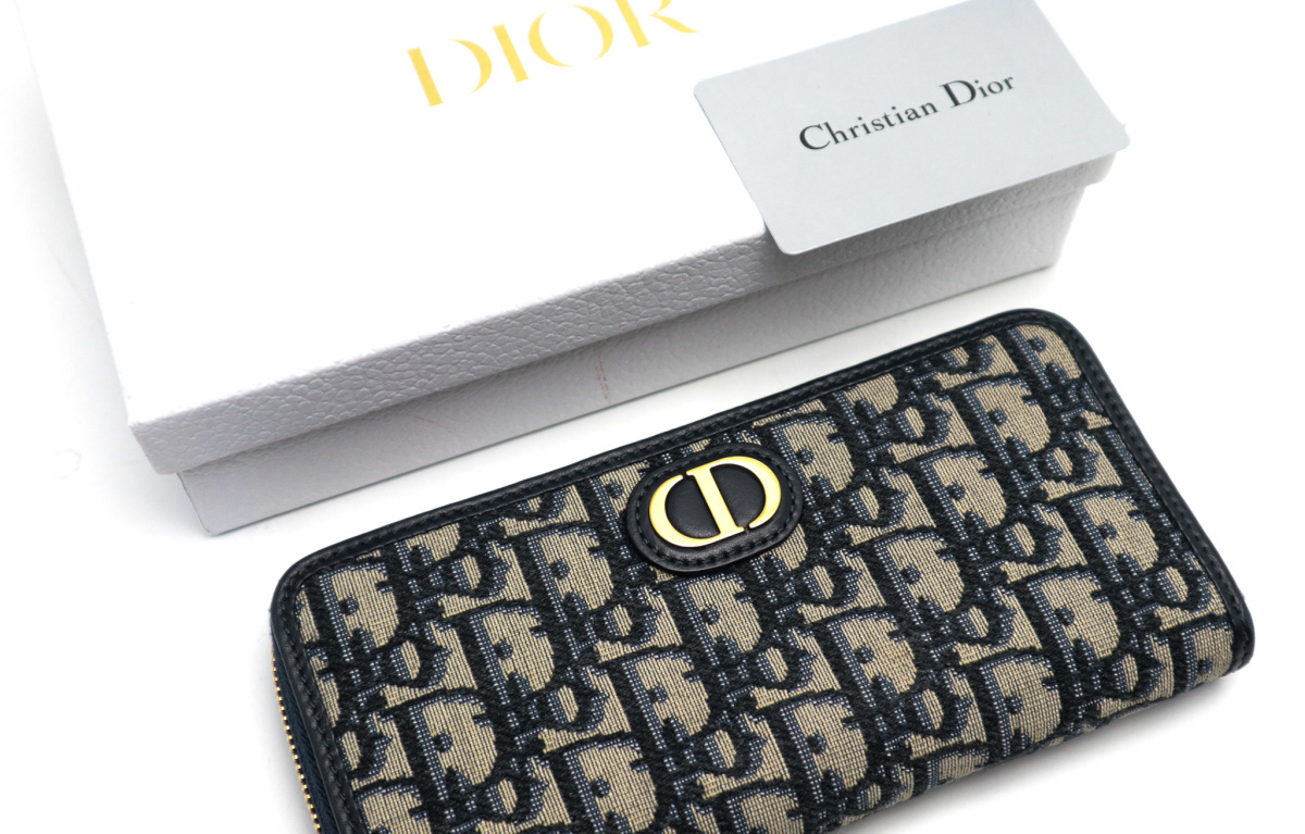 Dior 30 MONTAIGNE ファスナー付長財布-