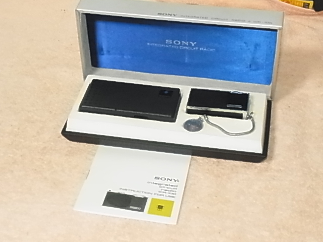 SONY　【ICR-100】 ヴィンテージ トランジスタラジオ　Made in JAPAN 管理 22011881