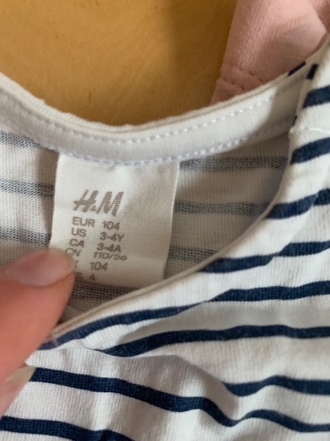 H&M セット　長袖　ワンピース と　レギンス　サイズ104cm 3-4歳_画像2