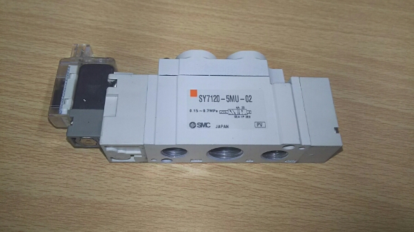 S806 SMC SY7120-5MU-02 未使用保管品