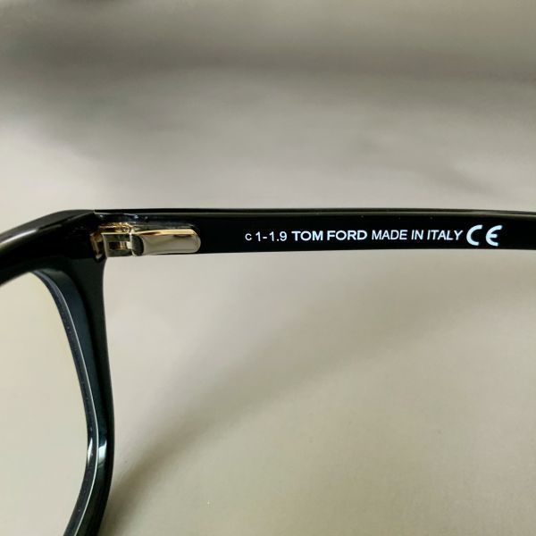 新品】TOMFORD トムフォード TF5488 B-001 キムタク着用 メガネ 新品】TOMFORD トムフォード TF5488 B-001 キムタク着用 メガネ