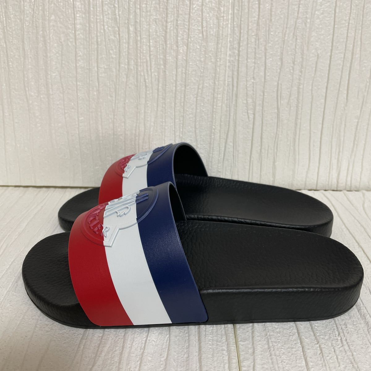 モンクレールmonclerサンダル24.5フラットBASILE 39ブラック黒