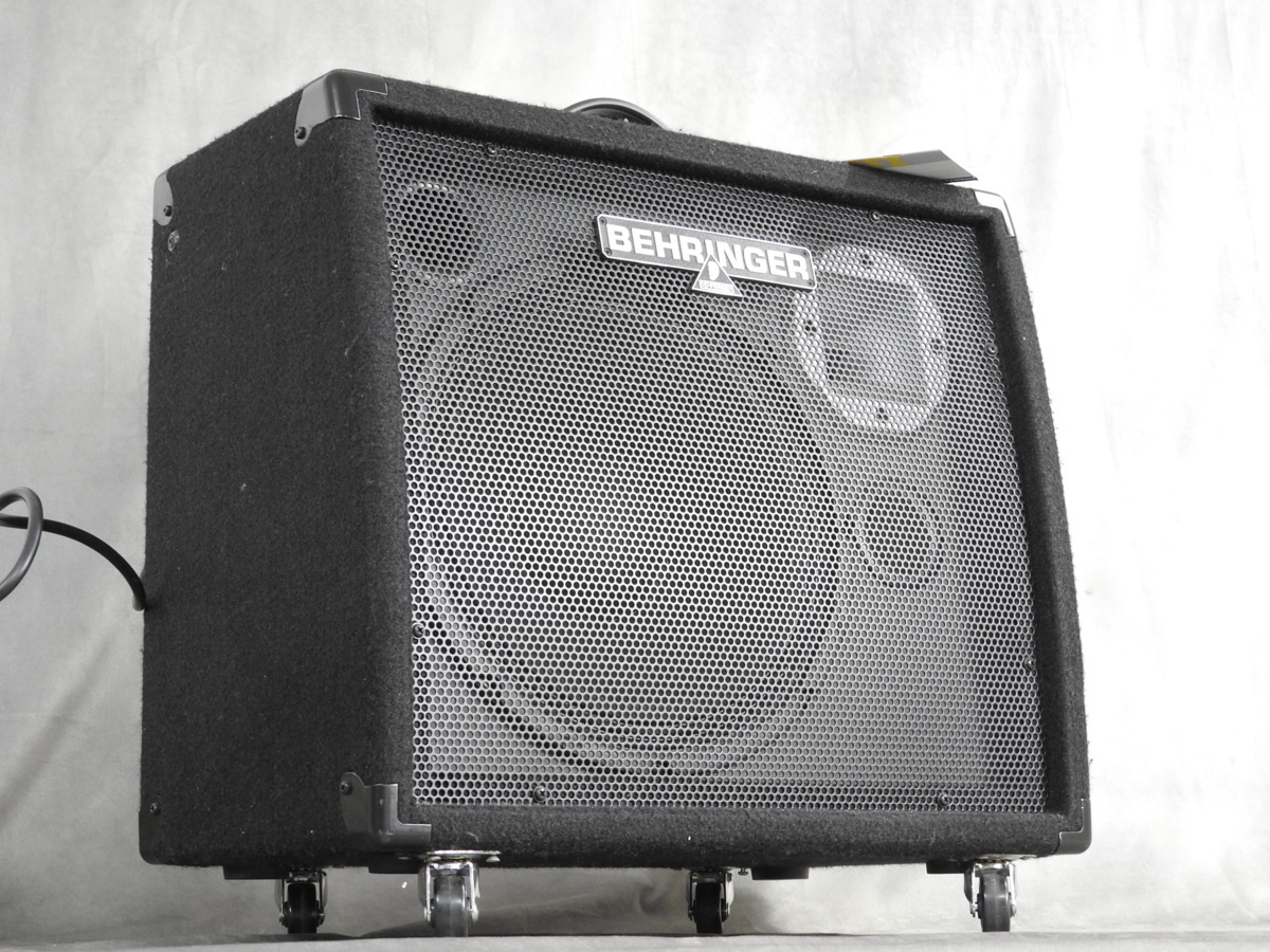 神戸市有野店】BEHRINGER ベリンガー K1800 FX キーボードアンプ