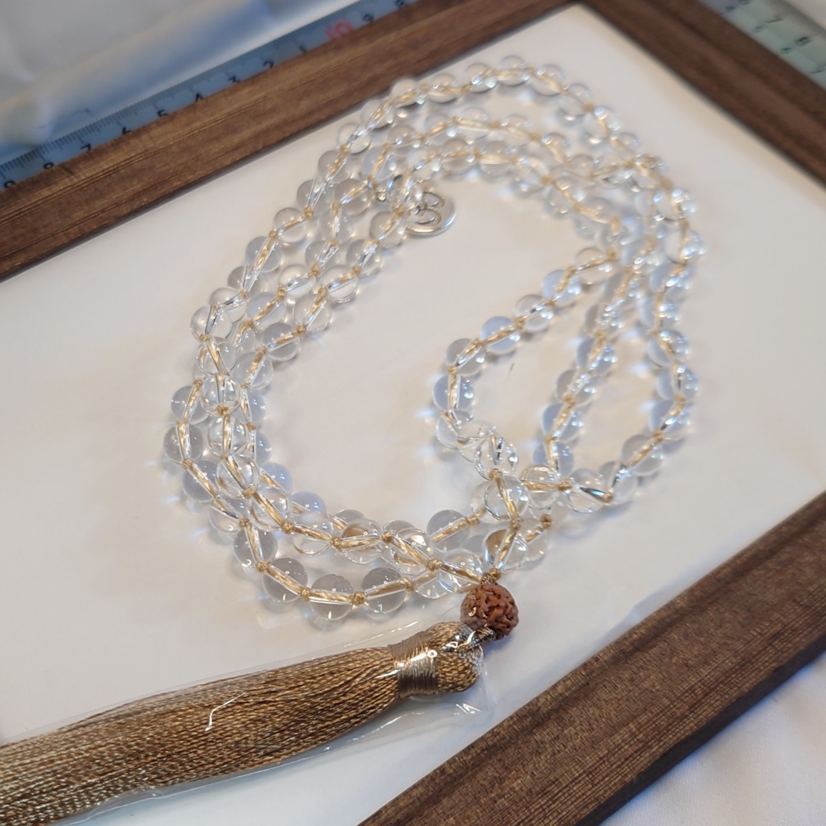 【浄化】きなりいろの紐が見えるほどの超クリアーな水晶の数珠、マーラー、ブレスレット、ネックレス　