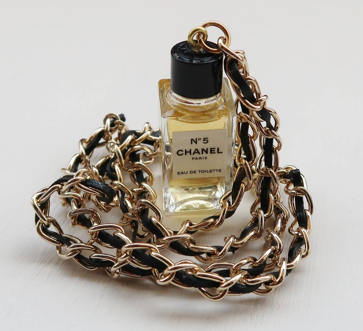  Chanel CHANEL NO.5 духи Mini bottleneck отсутствует кожа Gold черный аксессуары Vintage редкость бесплатная доставка [A2]