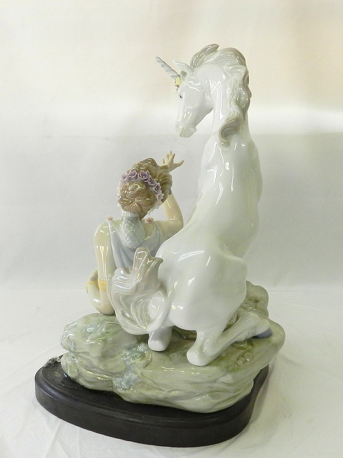 新品登場 リヤドロ LLADRO 人形 私の宝もの 01006777 un