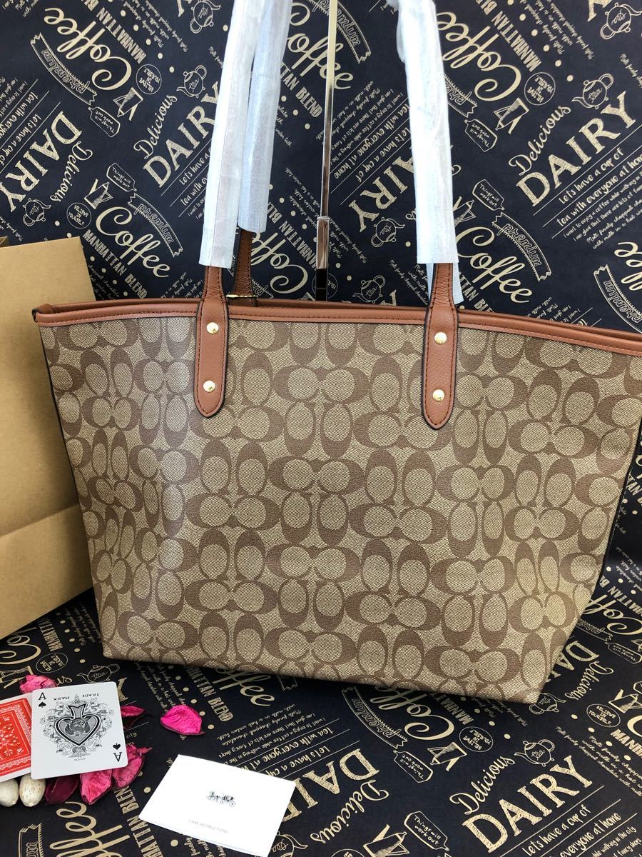 COACH コーチ ブラウンブラウン シグネチャー リバーシブル トート