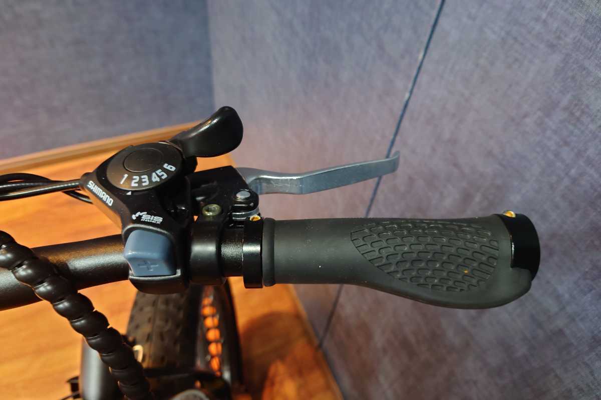 電動マウンテンバイク e-MTB XR 電動マウンテンバイク e-MTB XR
