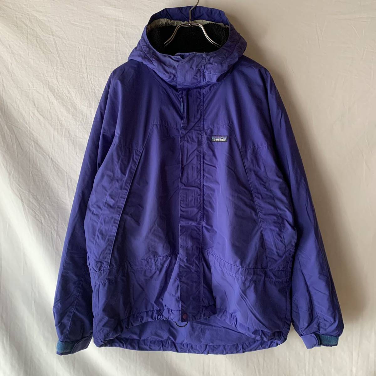 新品未使用タグ付きパタゴニアpatagonia ボーイズインファーノ・ジャケット