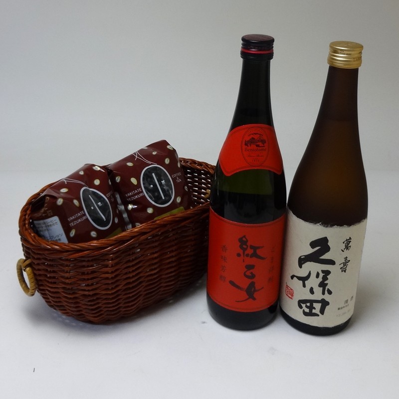 珈琲とお酒セット 紅乙女 胡麻焼酎 (福岡県) 朝日酒造 萬寿 純米大吟醸(新潟県)計720ml×2本 オススメ珈琲豆（_画像1