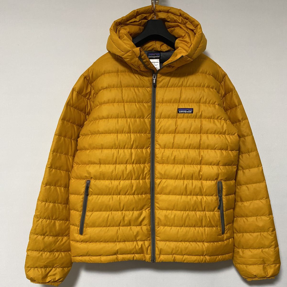 Patagonia パタゴニア ダウンセーターフーディ