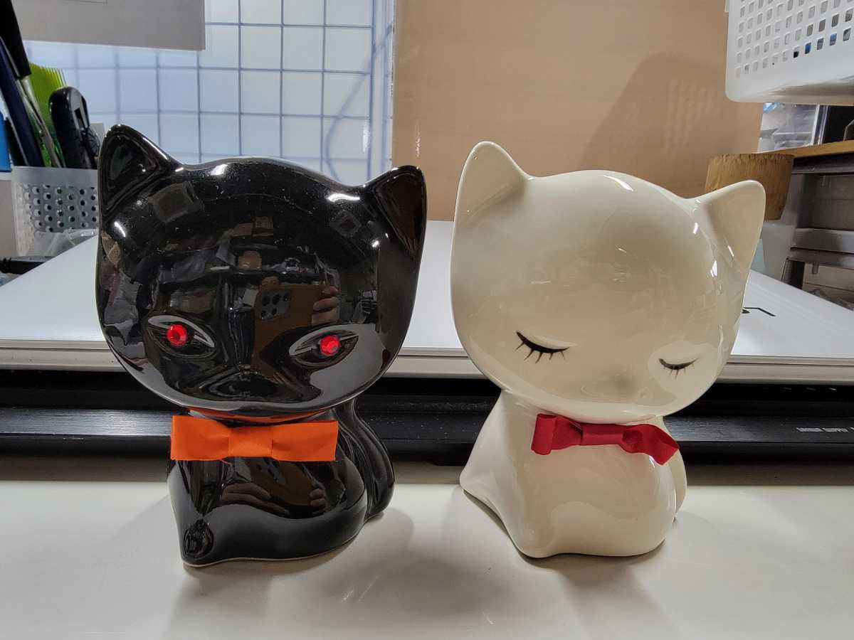 Yahoo!オークション - 昭和レトロ 東海銀行 猫 貯金箱 陶器製 Yahoo!オークション - 昭和レトロ 東海銀行 猫 貯金箱 陶器製