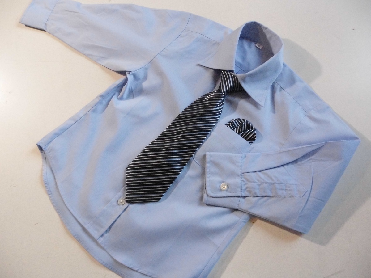 新品　値下げ１００㎝　ネクタイ付シャツブルー　ストライプタイ　Z16_画像1