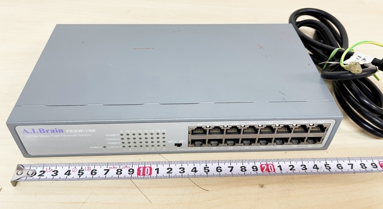 【コレガ】16ポート装備のスイッチングハブ「FSW-16A」10BASE-T/100BASE-TXポートを16個装備　(動作確認済み)_画像1