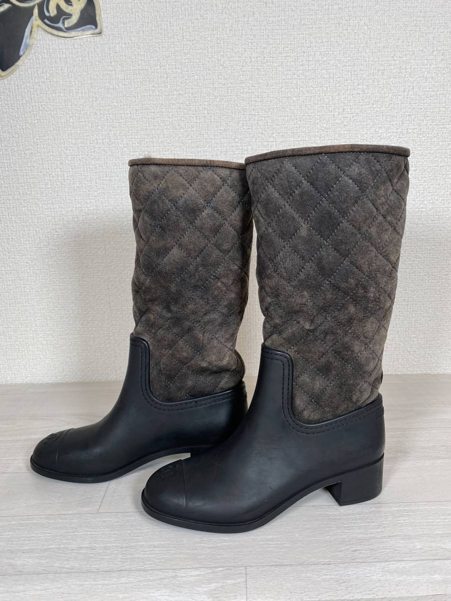 ☆シャネル CHANEL 柔らかモコモコ スエード×ラバー ブーツ 焦げ茶×黒