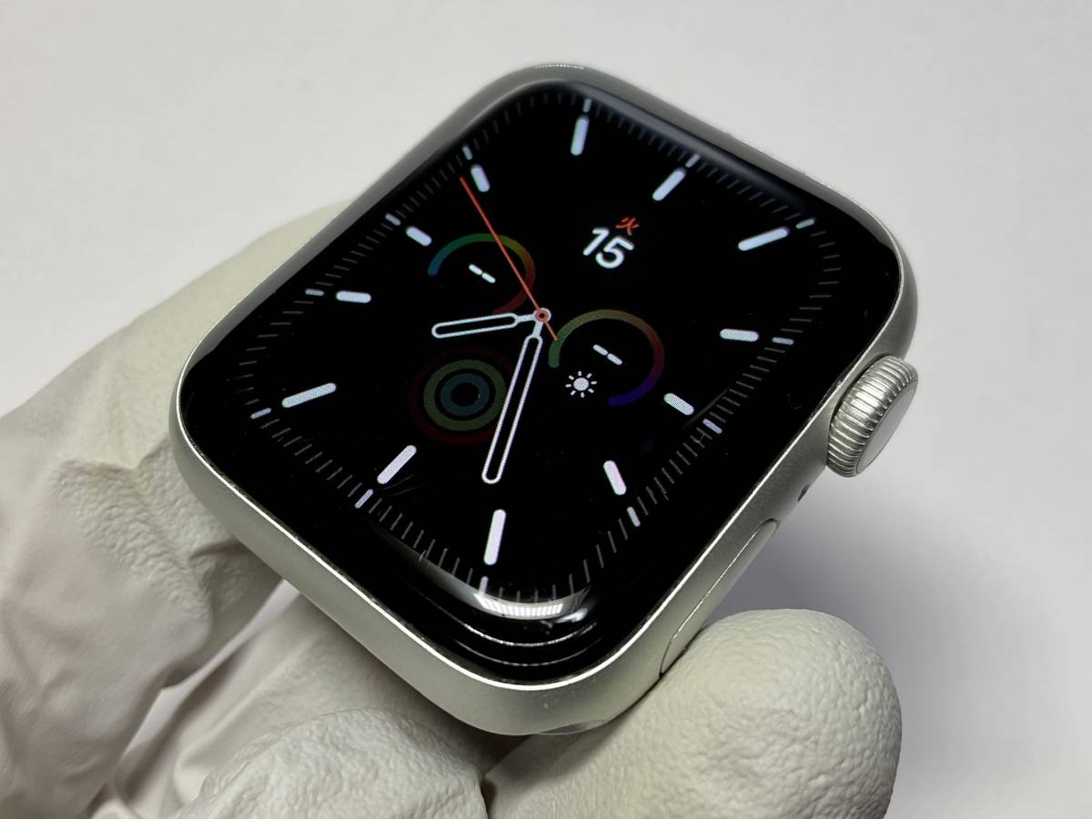 Apple Watch Series 6 GPSモデル 40mm シルバーアルミニウムケースと