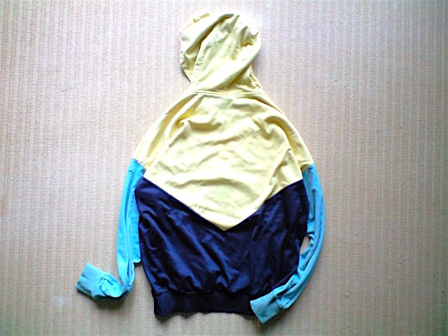即決 希少 ヴィンテージ アディダス 西ドイツ製 ハーフジップ 即決 希少 ヴィンテージ アディダス 西ドイツ製 ハーフジップ