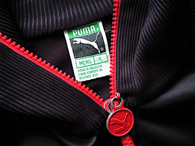 即決 80s vintage PUMA 光沢 ジャージ Lサイズ 黒x赤 ビース 即決 80s vintage PUMA 光沢 ジャージ Lサイズ 黒x赤 ビース
