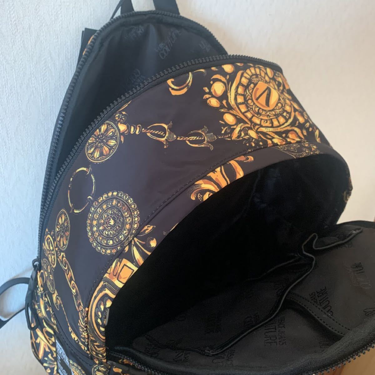 新品】VERSACE リュック | finance.conexion.id