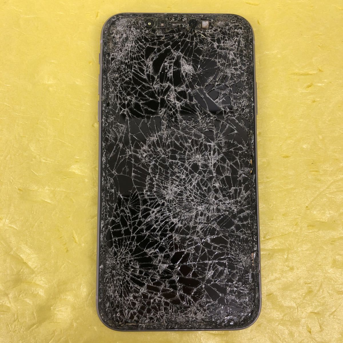 Apple iPhone11 パープル 画面割れ 不起動ジャンク品 9189 Apple iPhone11 パープル 画面割れ 不起動ジャンク品 9189