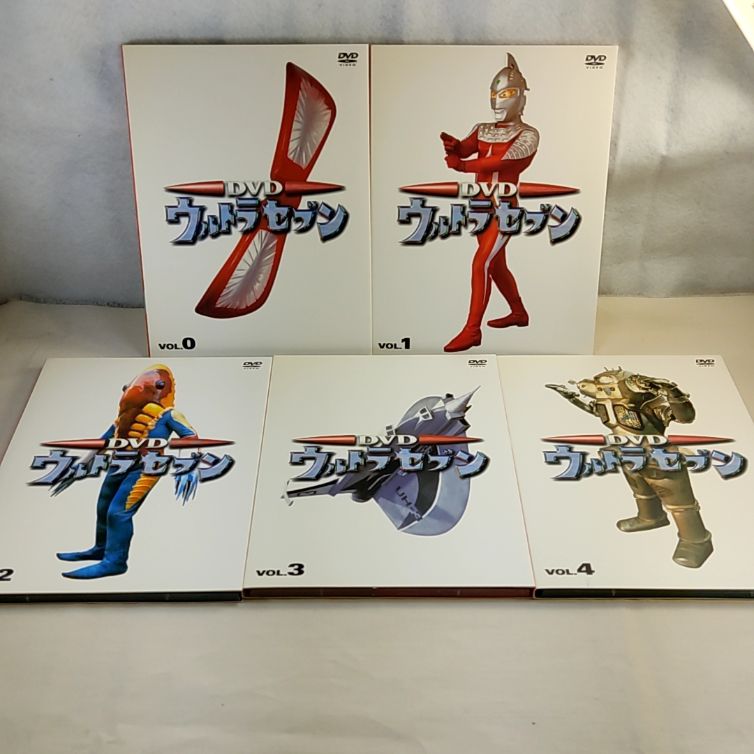 即納&大特価】 DVD (初回限定生産) コレクターズ BOX ウルトラセブン 激安の商品 DVDウルトラマン コレクターズBOX〈初回生産限定・11枚組〉 日本映画