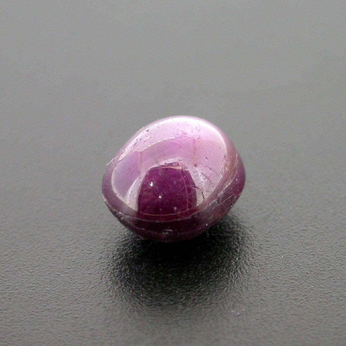 見事な 9.4×7.8×6.7mm 5.053ct パープルスターサファイア M1006【BSJD