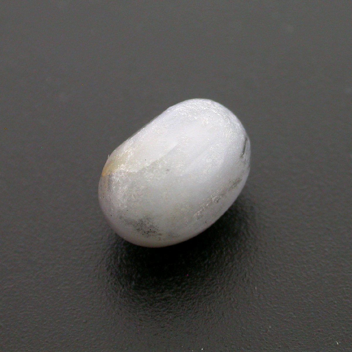 M1012【BSJD】天然コランダム スターサファイア 6.409ct 10.5×7.3×7.7mm ルース カボション 中央宝石研究所 ソーティング付き