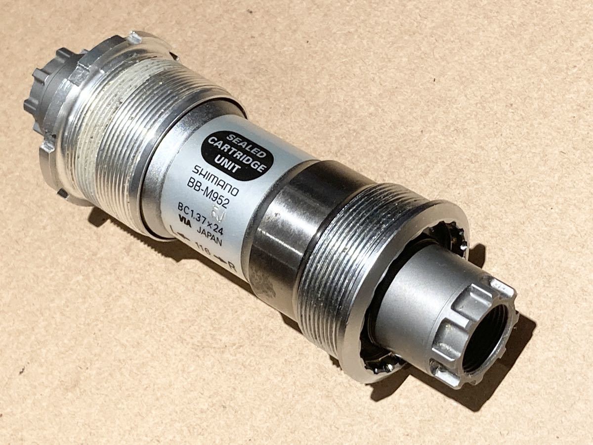 入手困難 シマノ XTR BB-M952 116mm 送料520円 オクタリンクV1 入手困難 シマノ XTR BB-M952 116mm 送料520円 オクタリンクV1