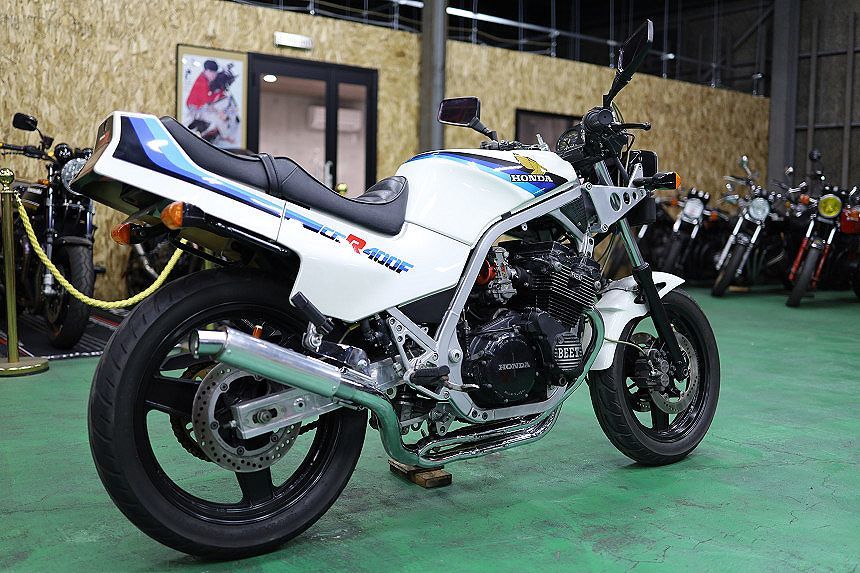 昭和61年7月登録/CBR400/F2/フル2型/類別区分番号枠内記載/82番違いマッチング/エンジン載せ替え無し/純正REV/FCR28π/極上/ニューペイント_フル2型の希少なCBR/REVも正常に作動します