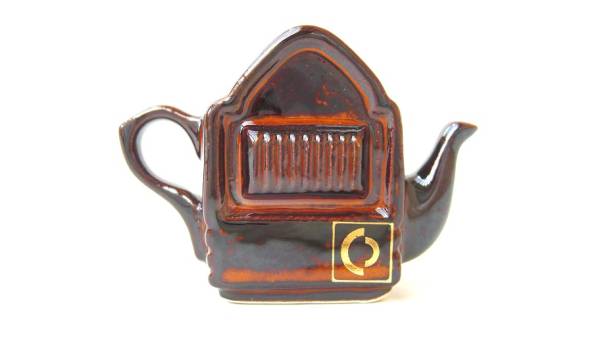 RADIO（ラジオ）CARDEW DESIGN（カーデュー デザイン） TINY TEAPOT：ティーポット型インテリア小物_非常に小さい置物です。